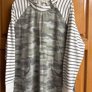 Maurices Gray Camouflage and Striped Kids Hoodie PTP 23